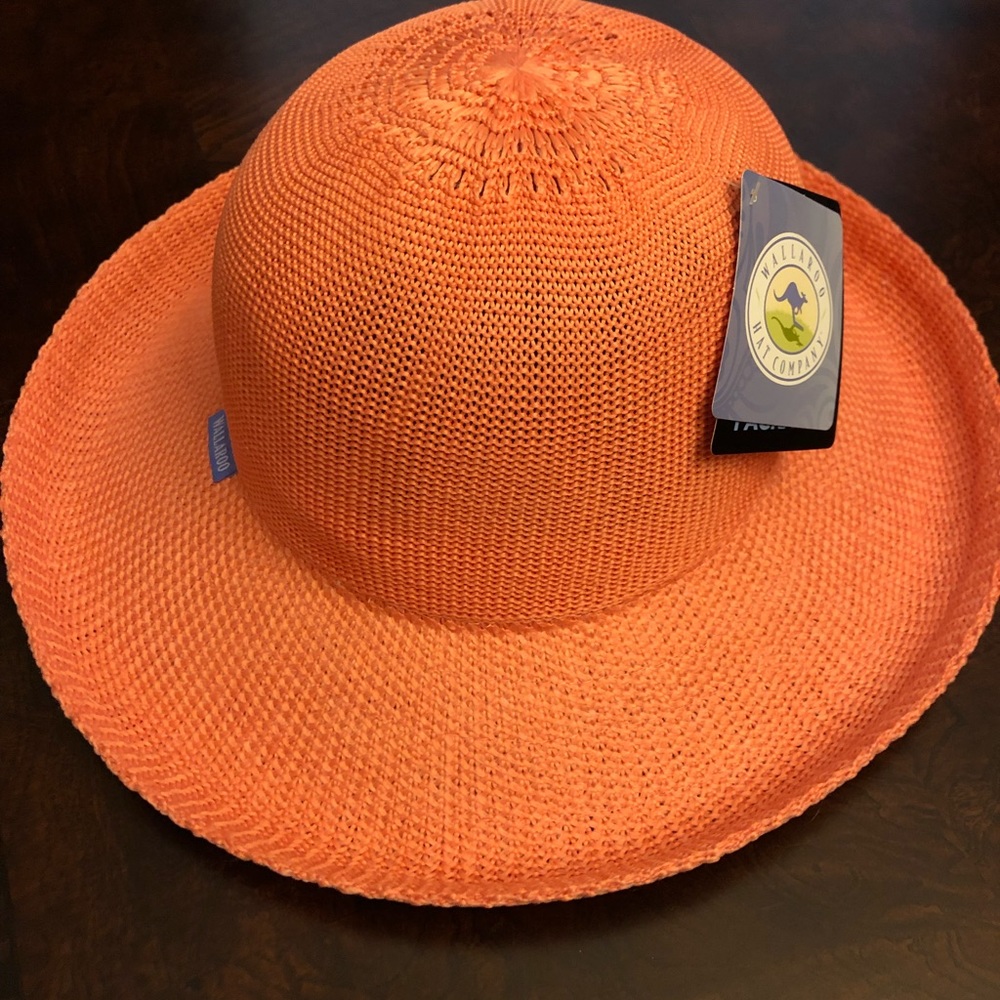 Peach “Victoria” Willaoo adjustable hat